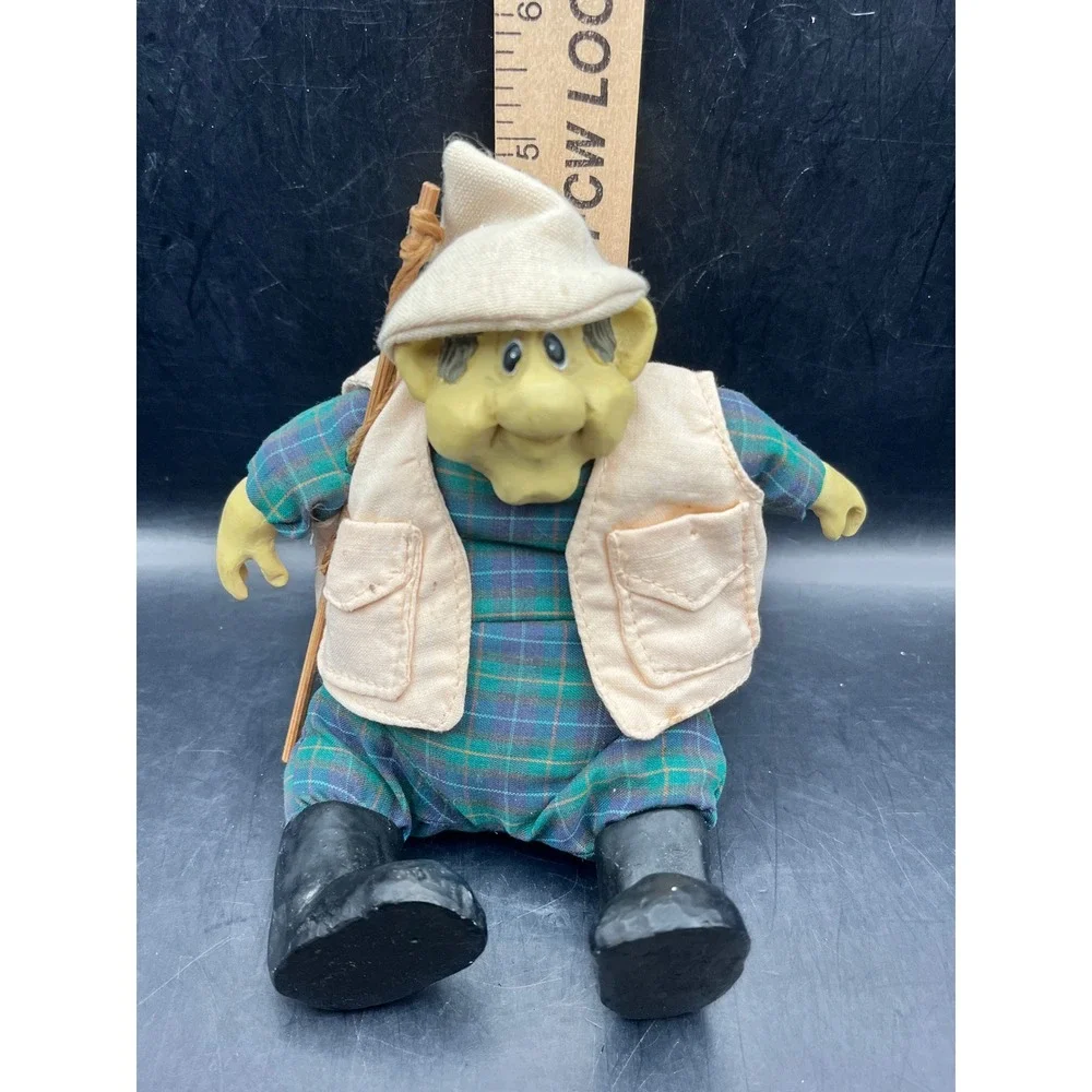 Vtg Russ Berrie Country Folk Collection Wade Fisherman #2907‎ Fishing Figurine